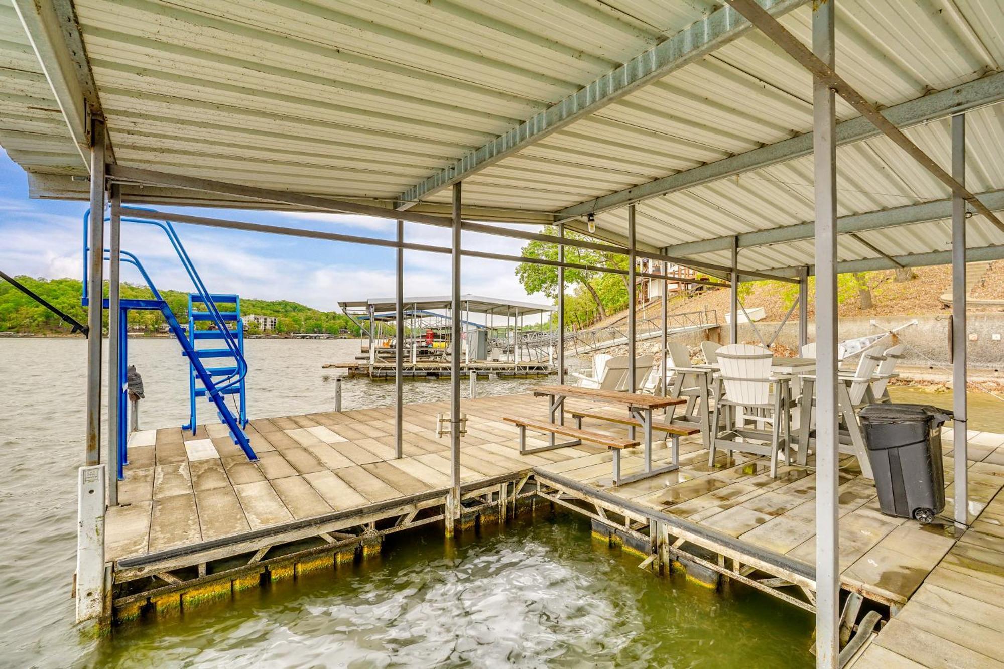 Townhouse With Shared Dock On Lake Of The Ozarks! Exterior photo